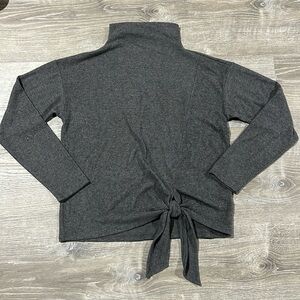 Simply Vera Wang Mock Neck Lightweight Long Sleeve Grey Top Knotted Size Medium